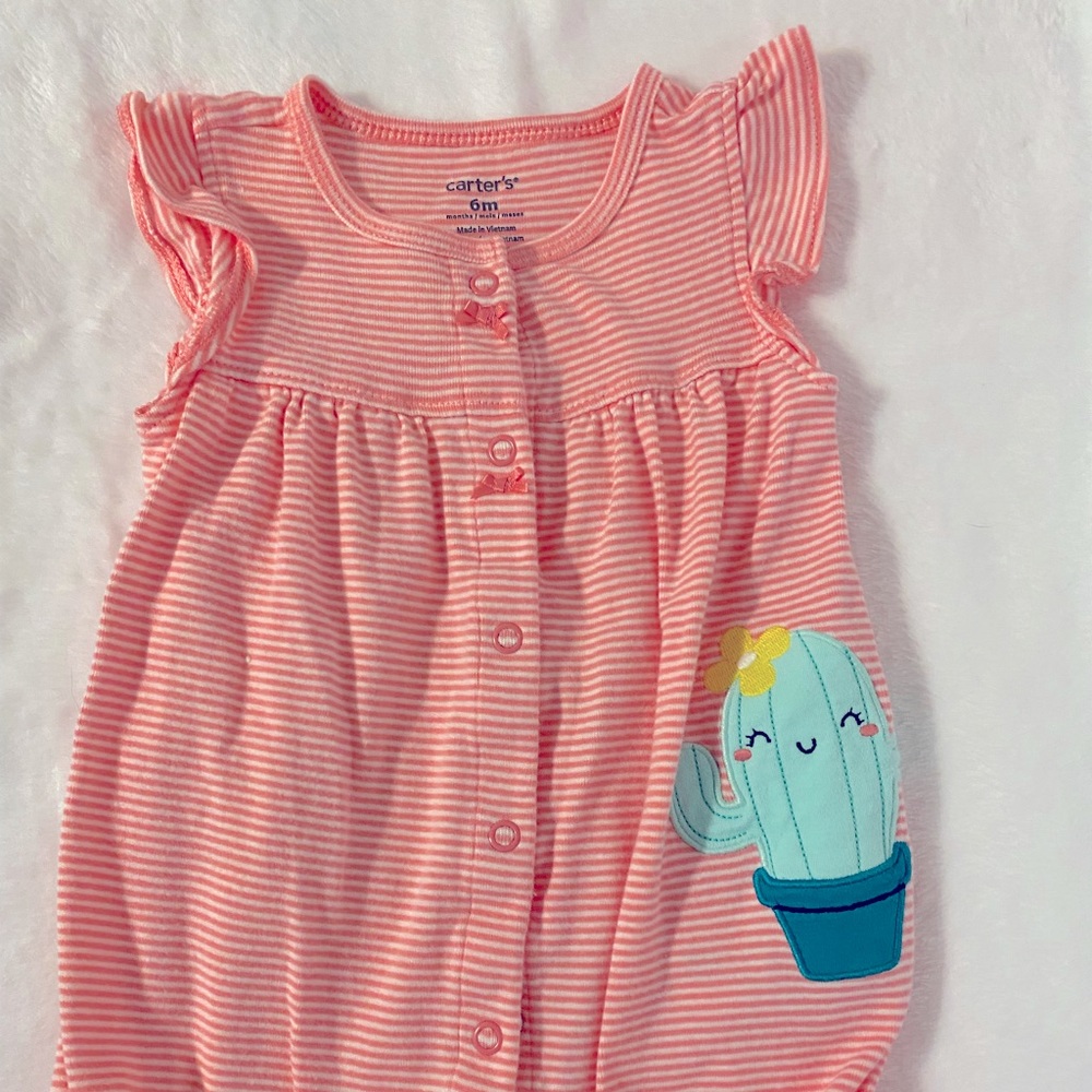 Carter one piece button up 6 mon